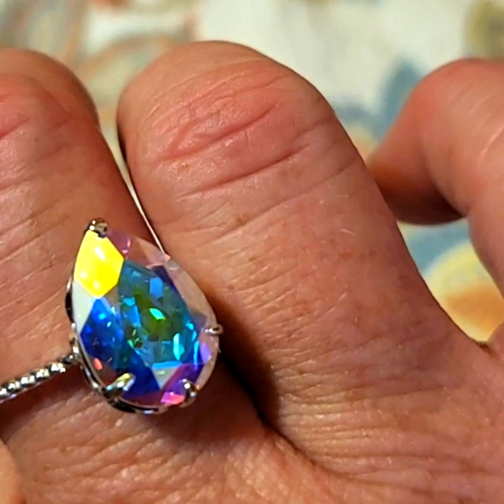 Aurora borealis satin pear